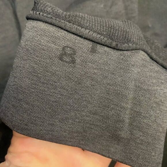 Lululemon Seamlessly Street‎ Crop Leggings Charcoal Workout Running Women Size 8 - Picture 4 of 4